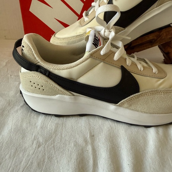 Nike Waffle Debut Women’s Size 11 Sneakers Mens 9.5 Sanddrift Black DH9523-102 - Picture 8 of 12